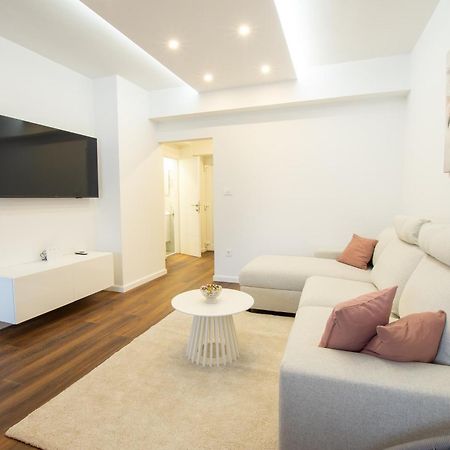 Apartman Valentina - Self Check In And Check Out Otocac Bagian luar foto