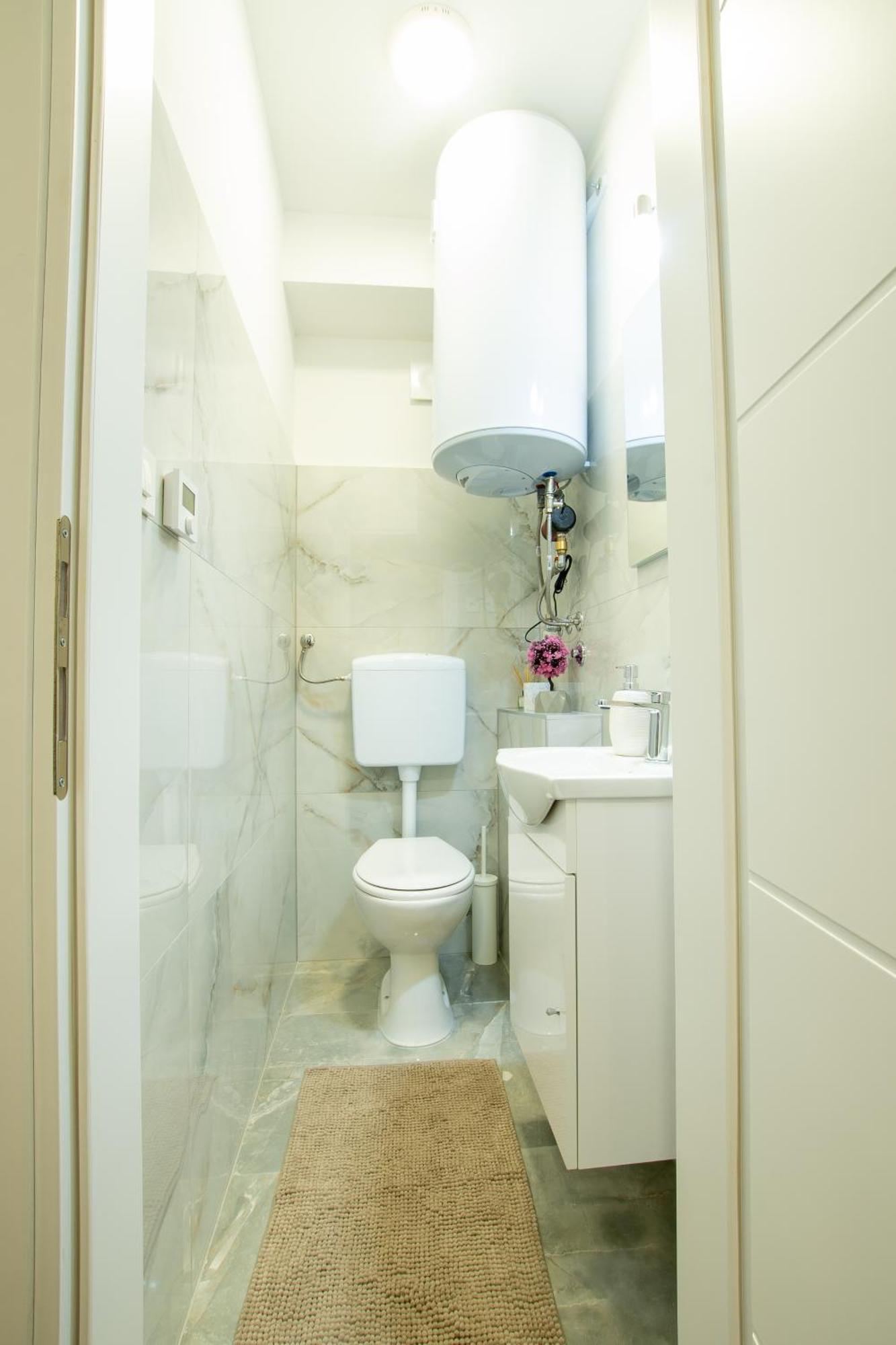 Apartman Valentina - Self Check In And Check Out Otocac Bagian luar foto