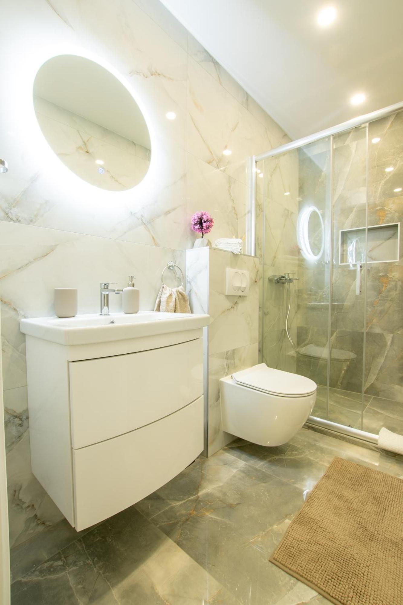 Apartman Valentina - Self Check In And Check Out Otocac Bagian luar foto